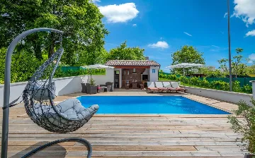 Tranquil Family Villa Escape Pazin