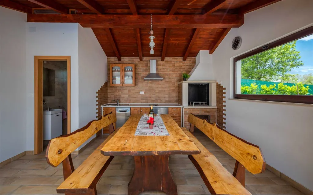 Tranquil Family Villa Escape Pazin