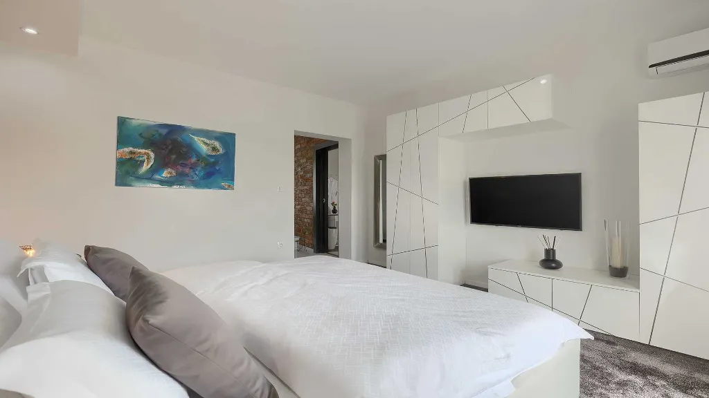 Villa with Pool and Sauna in Rovinjsko Selo