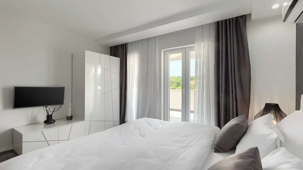 Villa with Pool and Sauna in Rovinjsko Selo