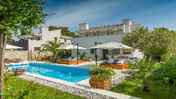 Villa with Pool and Sauna in Rovinjsko Selo