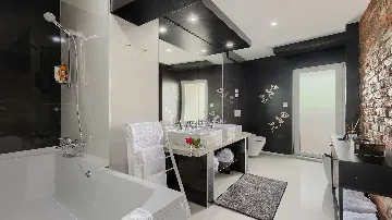 Villa with Pool and Sauna in Rovinjsko Selo