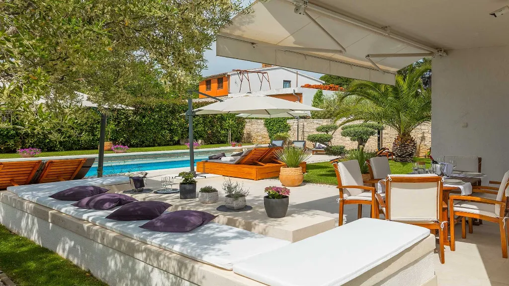 Villa with Pool and Sauna in Rovinjsko Selo