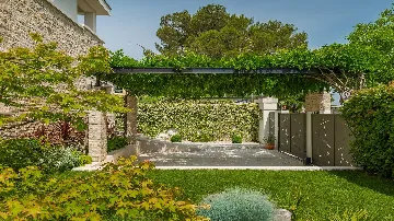 Villa with Pool and Sauna in Rovinjsko Selo