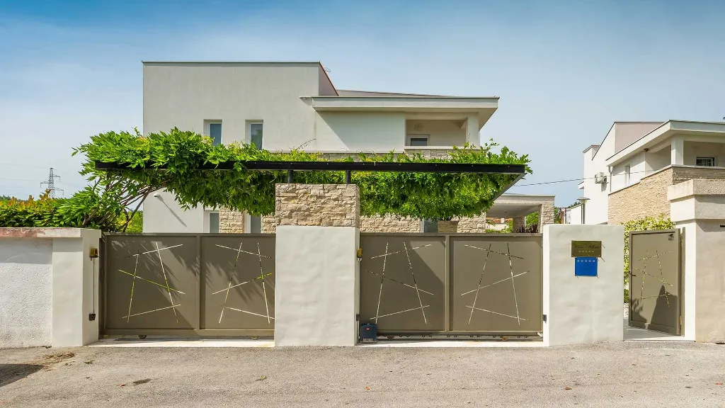 Villa with Pool and Sauna in Rovinjsko Selo