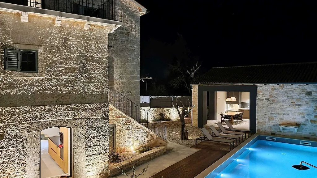 Villa in Jakovići for Up to 8 Guests