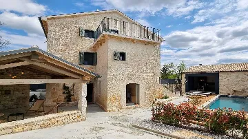 Villa in Jakovići for Up to 8 Guests