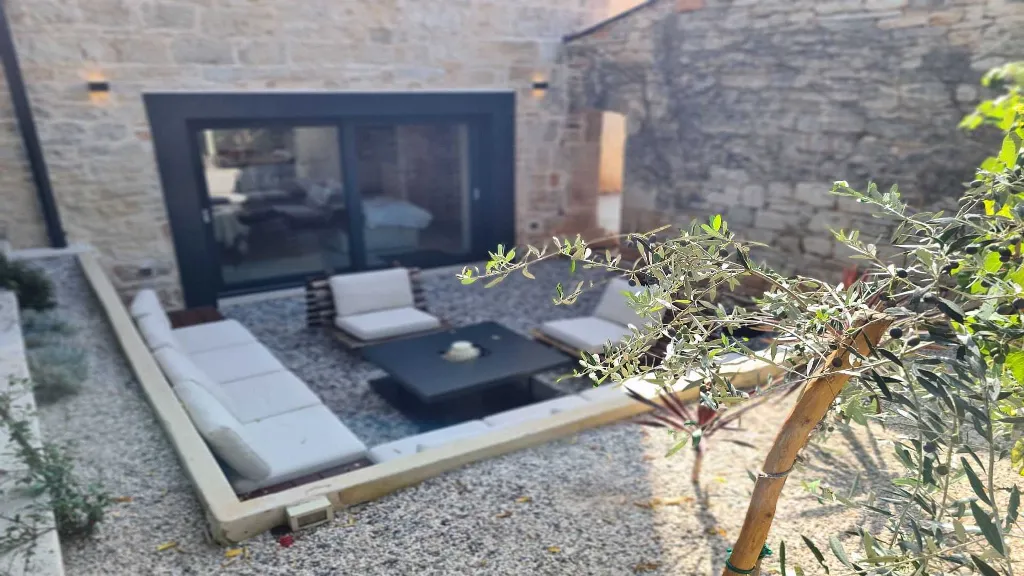 Villa in Jakovići for Up to 8 Guests