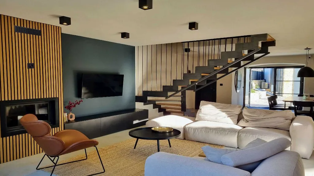 Villa in Jakovići for Up to 8 Guests