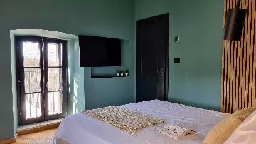 Villa in Jakovići for Up to 8 Guests