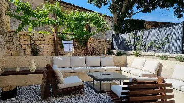 Villa in Jakovići for Up to 8 Guests