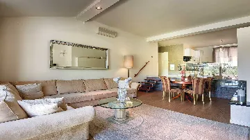 Pješčana Uvala Villa for Up to 8 Guests