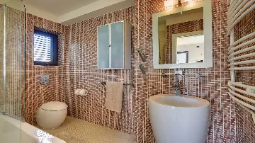 Pješčana Uvala Villa for Up to 8 Guests