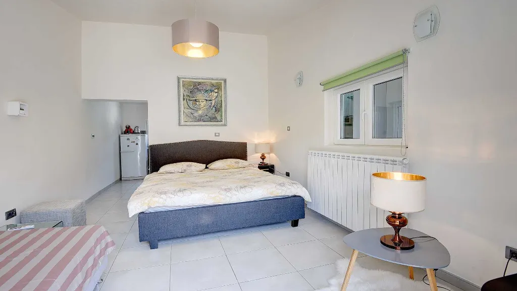 Pješčana Uvala Villa for Up to 8 Guests