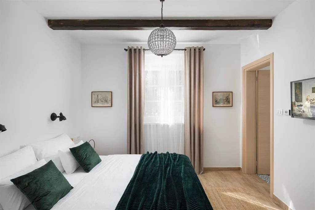 Sea View Villa for 10 Guests in Fažana