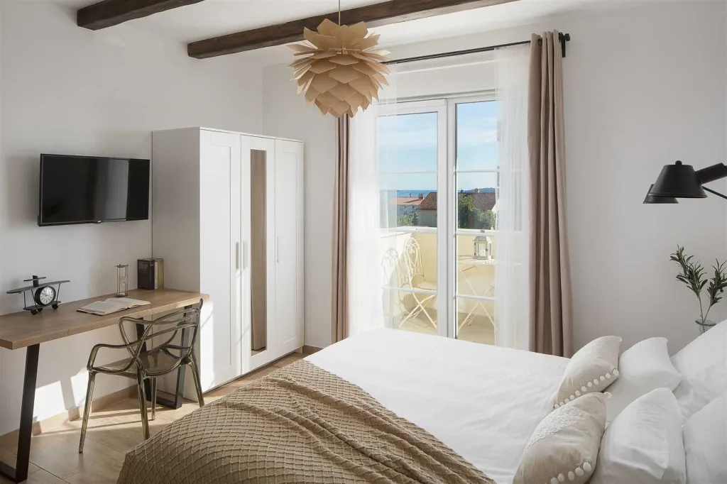 Sea View Villa for 10 Guests in Fažana