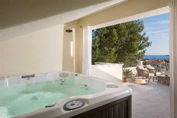 Sea View Villa for 10 Guests in Fažana
