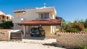 Sea View Villa for 10 Guests in Fažana