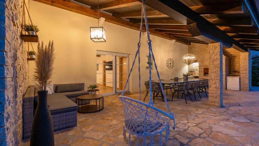 Sea View Villa for 10 Guests in Fažana