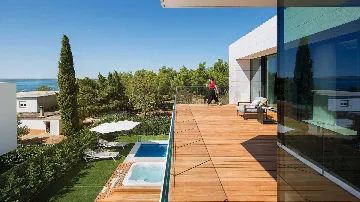 4-Bedroom Villa for 8 Guests in Starigrad