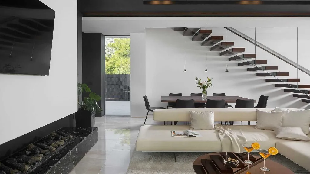 4-Bedroom Villa for 8 Guests in Starigrad
