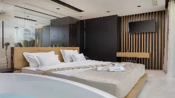 4-Bedroom Villa for 8 Guests in Starigrad