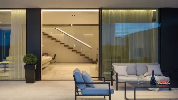 4-Bedroom Villa for 8 Guests in Starigrad