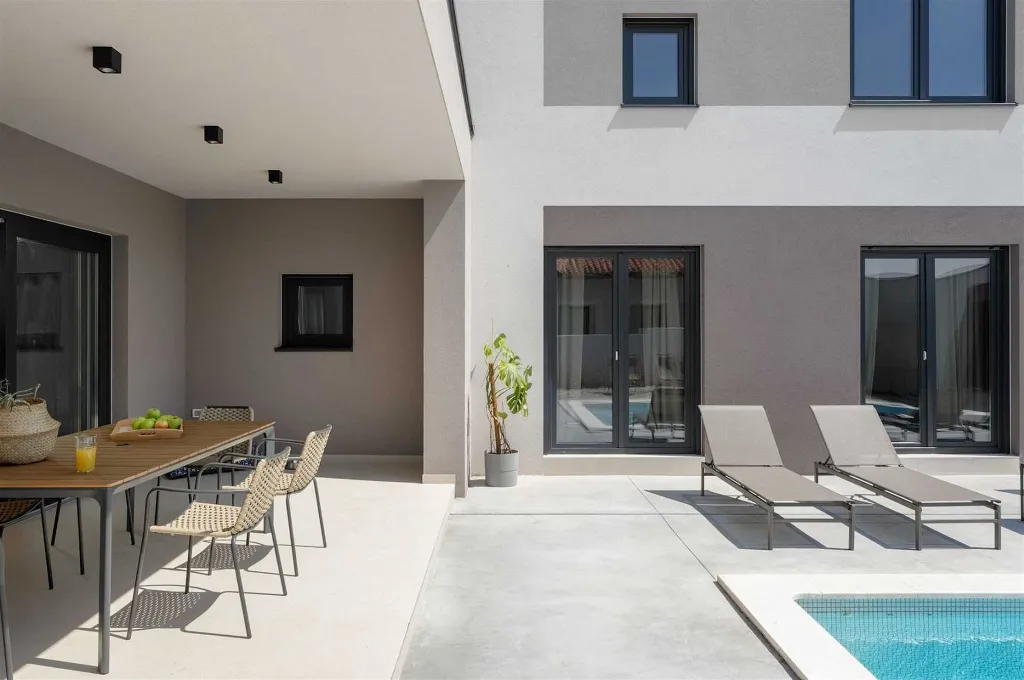 4-Bedroom Villa with Pool in Vodnjan