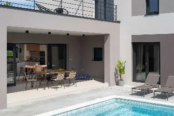 4-Bedroom Villa with Pool in Vodnjan
