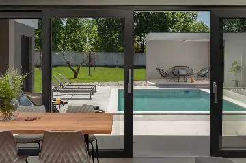 4-Bedroom Villa with Pool in Vodnjan