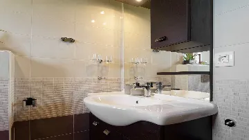 3-Bedroom Villa for 5 Guests in Novigrad