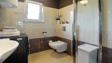 3-Bedroom Villa for 5 Guests in Novigrad