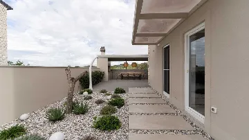 3-Bedroom Villa for 5 Guests in Novigrad