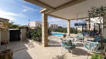 3-Bedroom Villa for 5 Guests in Novigrad