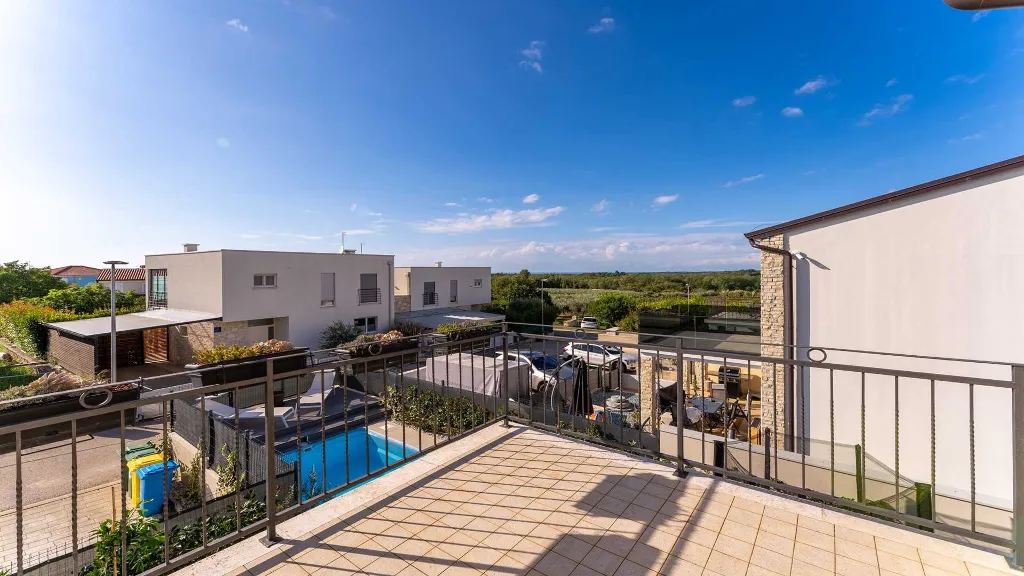 3-Bedroom Villa for 5 Guests in Novigrad