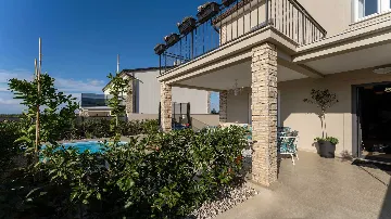 3-Bedroom Villa for 5 Guests in Novigrad