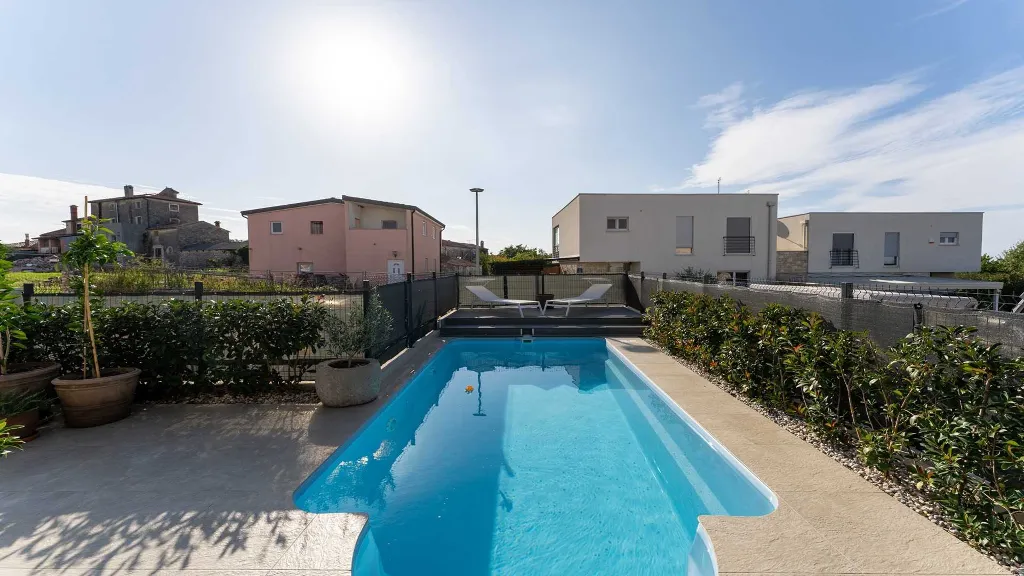 3-Bedroom Villa for 5 Guests in Novigrad