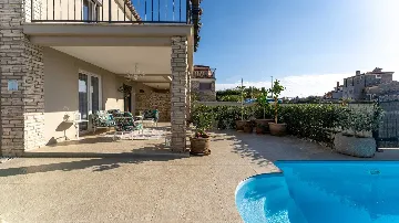 3-Bedroom Villa for 5 Guests in Novigrad