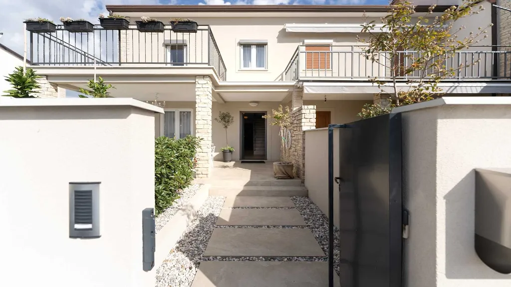 3-Bedroom Villa for 5 Guests in Novigrad