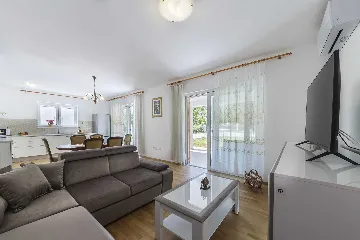 Villa with Pool in Labin for 12 Guests