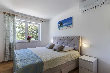 Villa with Pool in Labin for 12 Guests