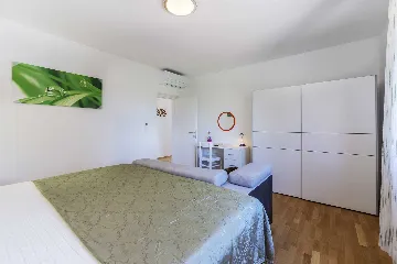 Villa with Pool in Labin for 12 Guests