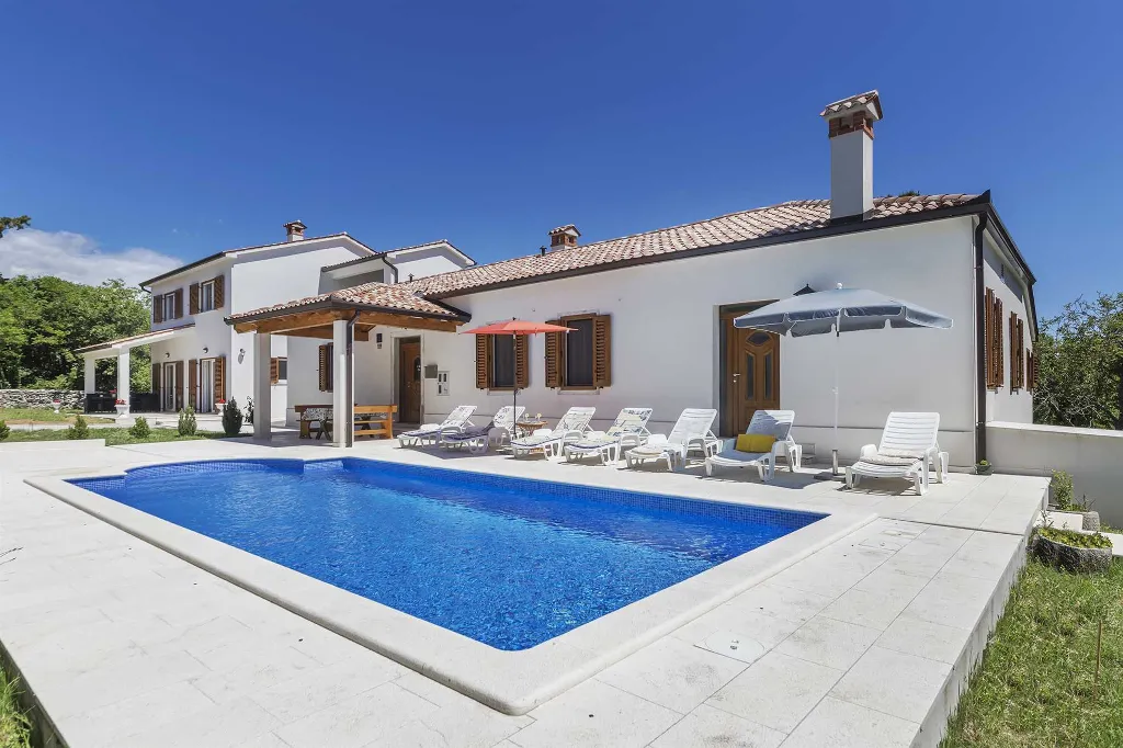 Villa with Pool in Labin for 12 Guests
