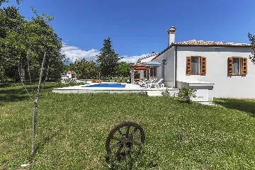 Villa with Pool in Labin for 12 Guests