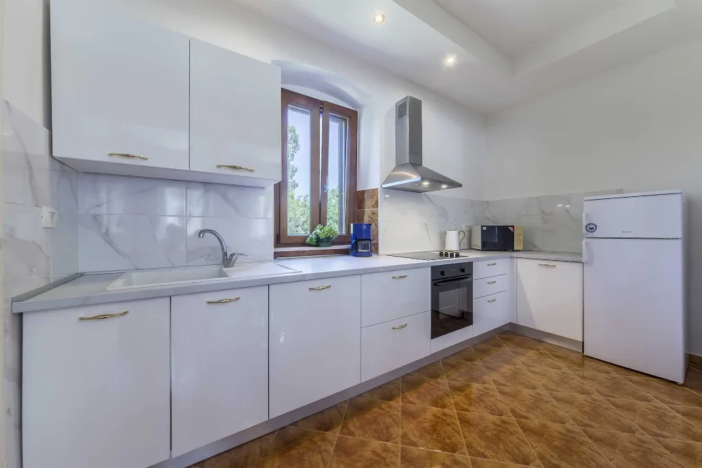 Villa with Pool in Labin for 12 Guests