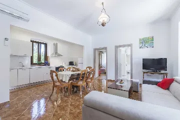 Villa with Pool in Labin for 12 Guests