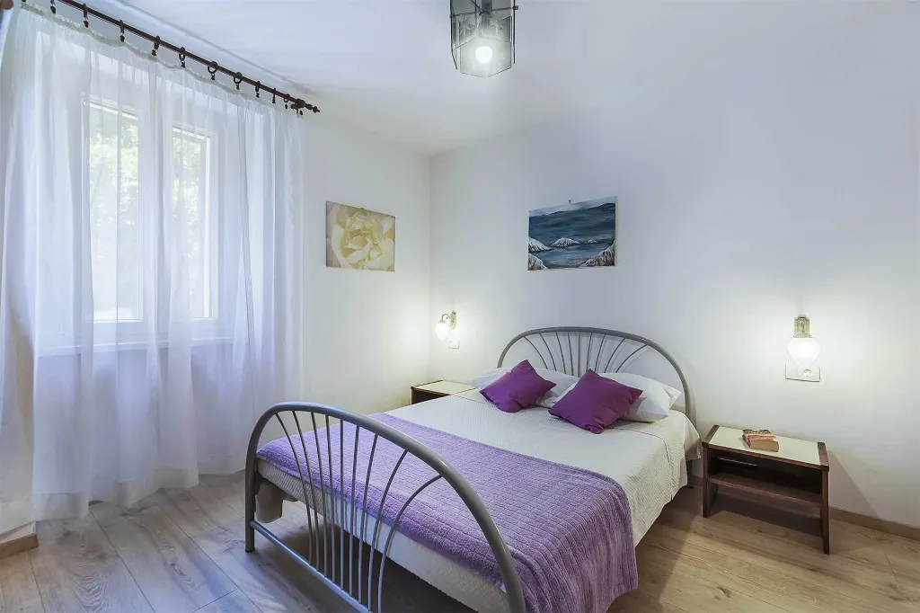 Villa with Pool in Labin for 12 Guests