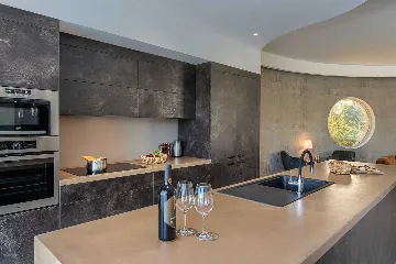 Villa for 14 in Juršići with Spa and Court