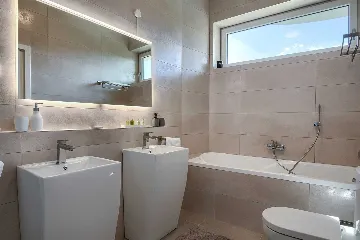 Villa for 14 in Juršići with Spa and Court