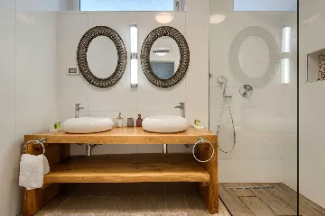 Villa for 14 in Juršići with Spa and Court